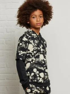 ARTISTS GRAFFITI OVERSIZED HOODIE