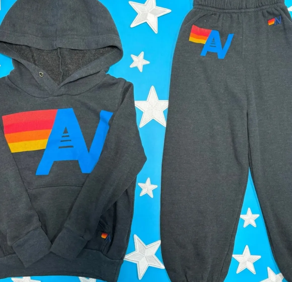 AV LOGO SWEATPANTS