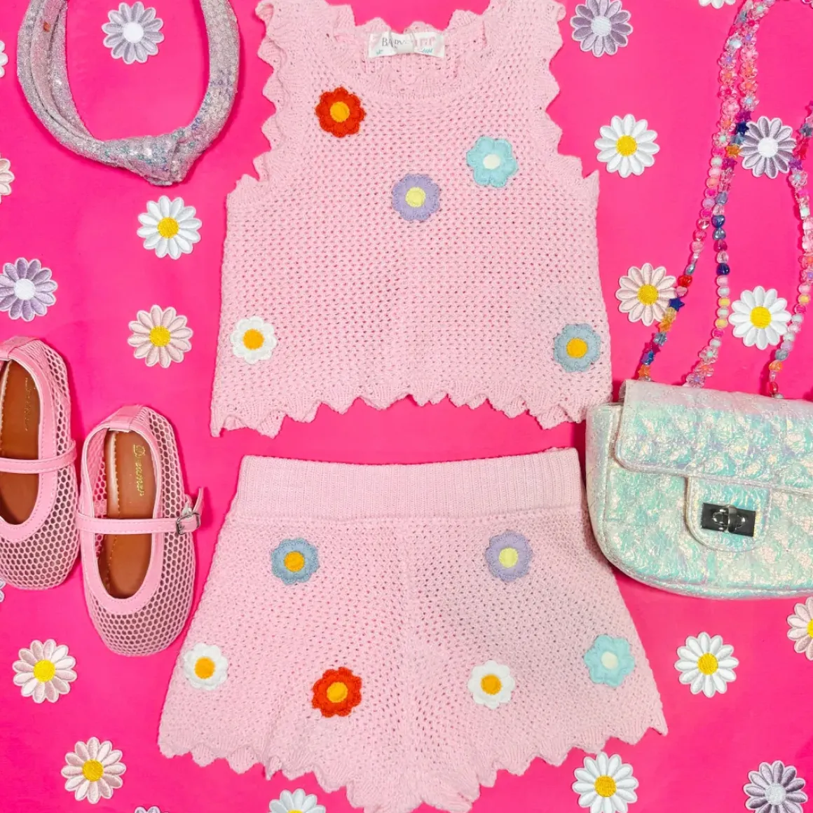 FLOWER TRIM CROCHET SHORTS