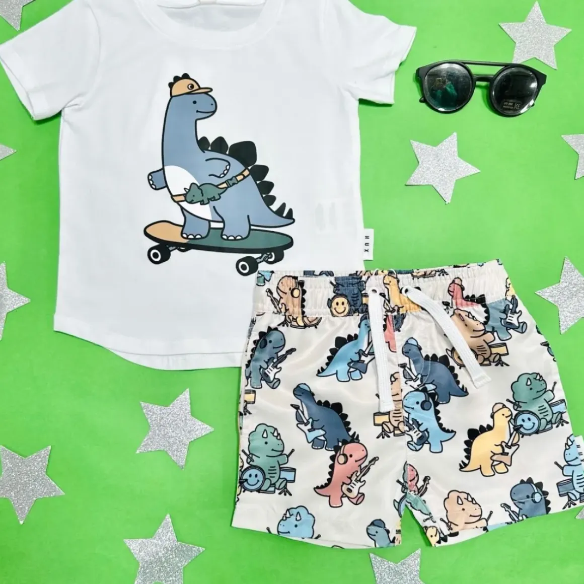 SKATIN DINO TSHIRT