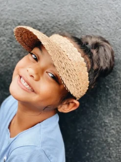 STRAW VISOR
